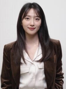 韩国演员表艺珍，曾在韩剧《VIP》中饰演第三者温宥利一角被人熟知。